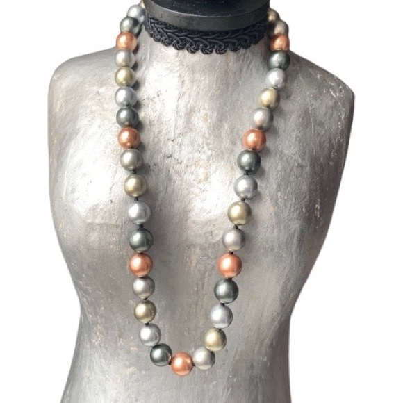 Faux Tahitian Pearl Necklace Gorgeous Colors Woman’s Jewelry - Picture 2 of 10